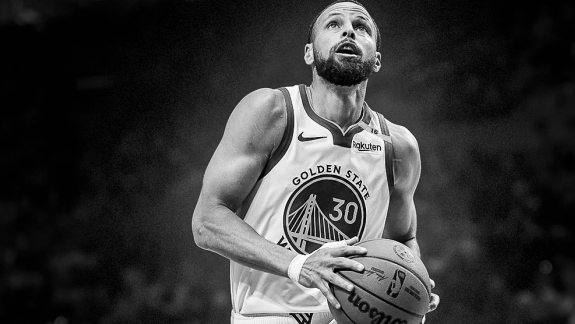 Curry lidera salários da NBA em 2025-26 e LeBron James fica fora do top 10