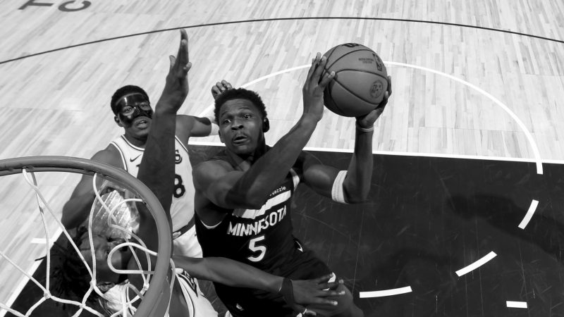 LeBron não viu comercial de Anthony Edwards, mas responde
