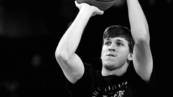 Porque Austin Reaves desfalcou o Lakers na vitória contra o Bucks