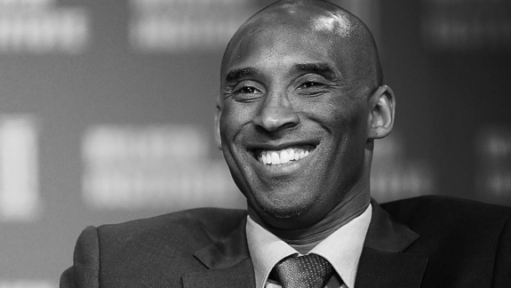 Kobe Bryant recentemente percebeu que não tinha o pacote de tv para assitir NBA