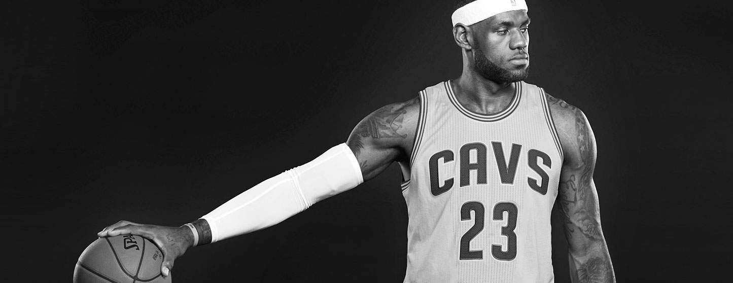 LeBron James: é melhor jogar dentro ou fora de casa?