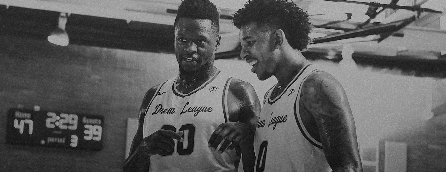 Julius Randle e Nick Young enfrentam Baron Davis pela Drew League