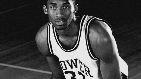 Como a escola de Kobe Bryant recuperou camisa roubada do astro