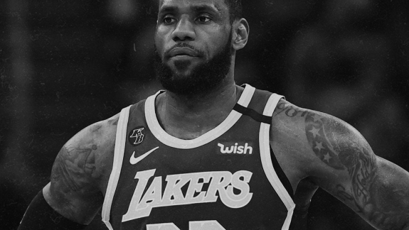 LeBron chama apresentadora da Fox News de racista hipócrita