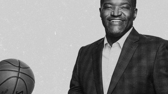 Morre Repórter da NBA devido a COVID-19