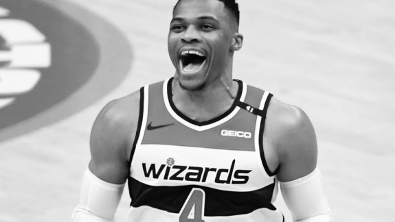 Russell Westbrook igualou o recorde de triplos-duplos