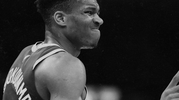 Giannis Antetokoumpo aponta maior erro do Bucks no primeiro jogo das finais da NBA