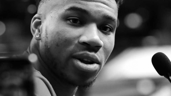 NBA: Giannis Antetokounmpo tem gesto de herói por conta dos incêndios na Grécia