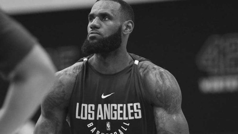 NBA: LeBron James organiza encontro de jogadores do Lakers antes do training camp