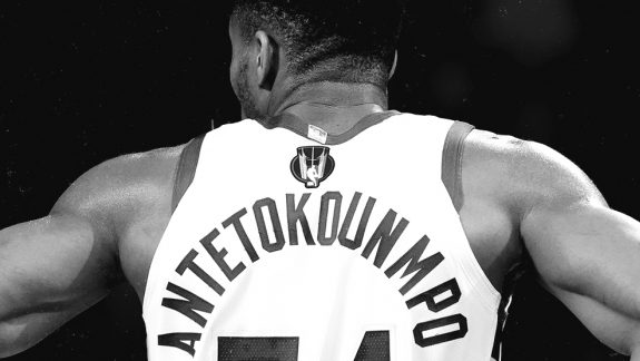Giannis Antetokounmpo ainda está no radar do Warriors