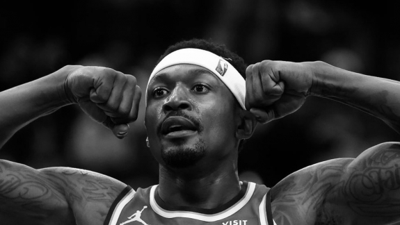 Beal renova com o Clippers após jogar só 6 partidas