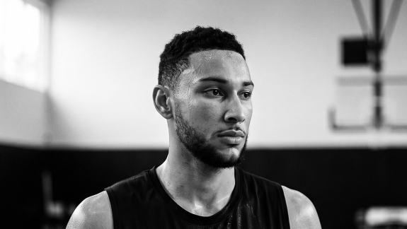 Ben Simmons impressiona o Kings, mas nem todo mundo comprou