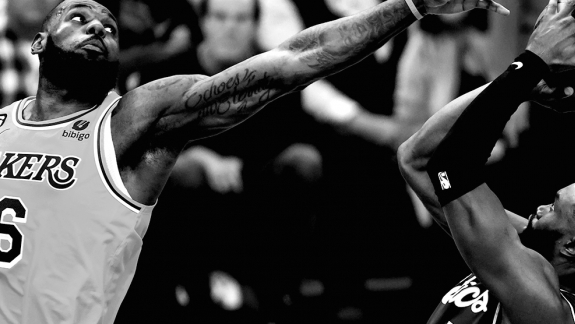 Boston Celtics tira sarro com o Lakers durante transmissão ao vivo do jogo de estreia na NBA