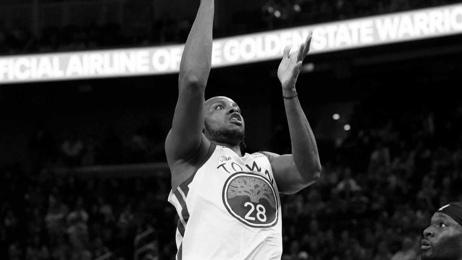 O que Charles Bassey vendia na Nigéria antes do basquete
