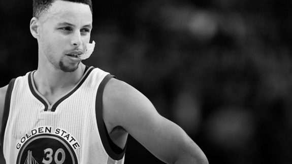 Ralph Walker: o homem que melhor marca Stephen Curry