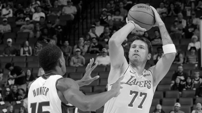 Lakers x Kings hoje: Reaves e Kessler podem estrear