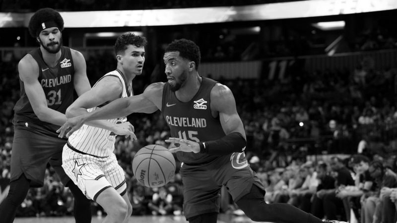 Cavs x Magic hoje: o Magic não segura Mitchell