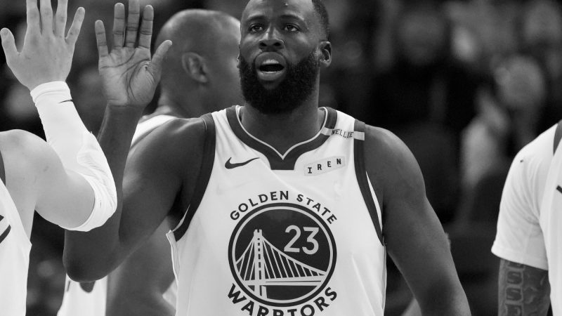 Por que Kerr tirou a bola das mãos de Draymond Green