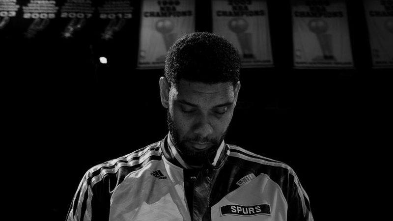Spurs aposenta camisa de Tim Duncan