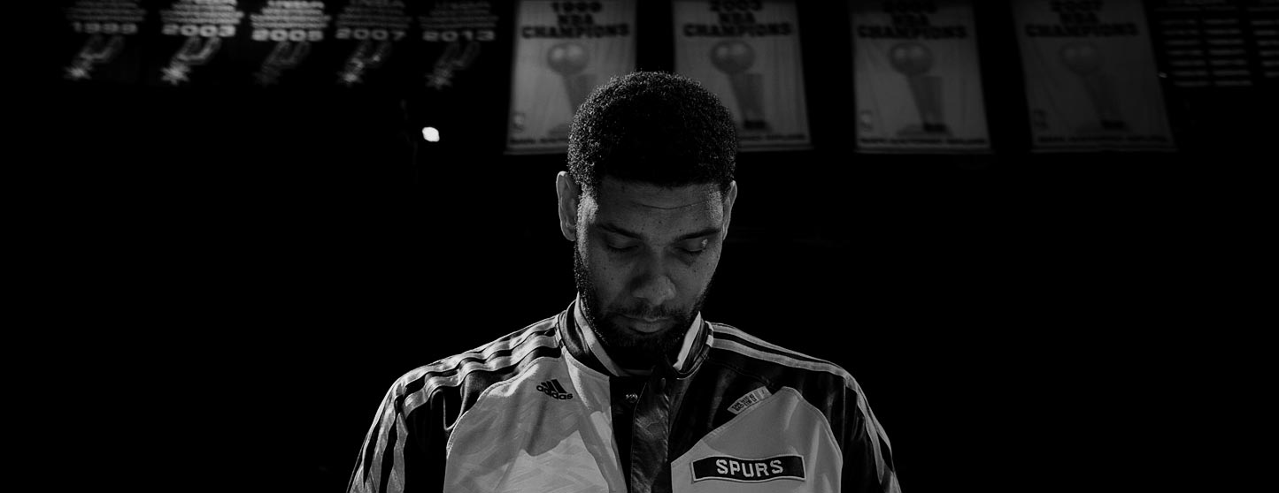 Spurs aposenta camisa de Tim Duncan