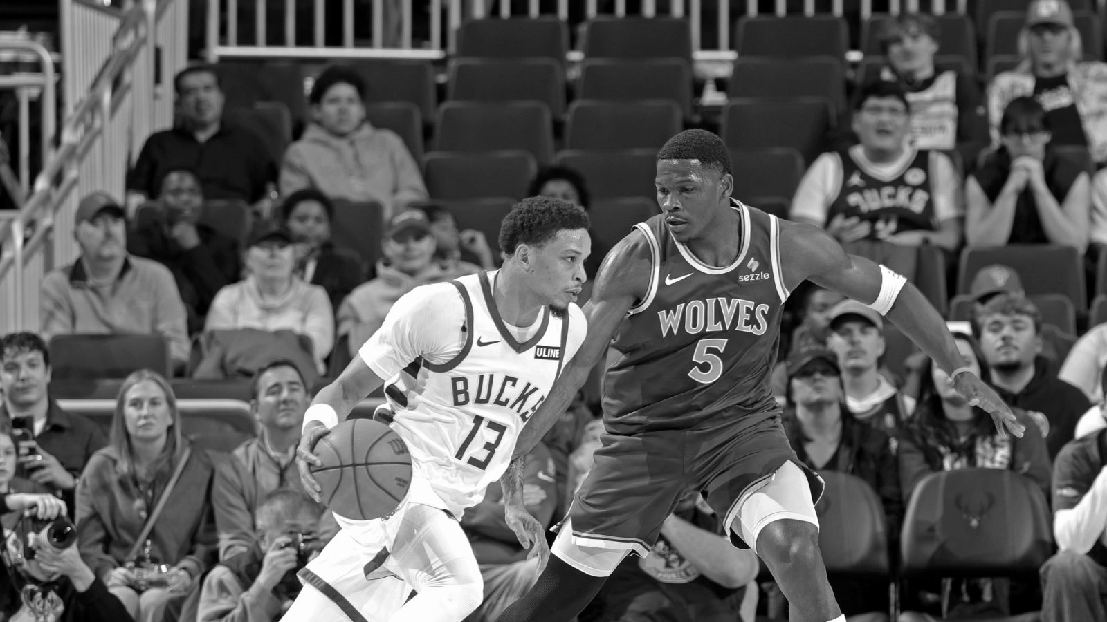 Wolves vence o Bucks por 116 a 97 na estreia de LaMelo