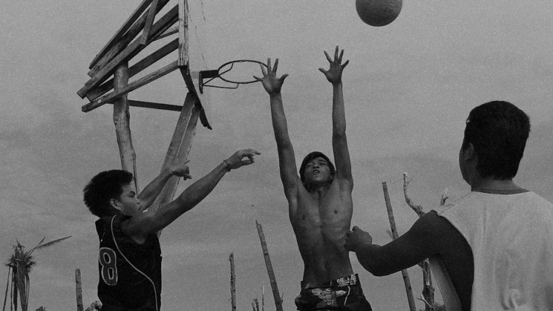 A reconstrução das Filipinas através do basquete