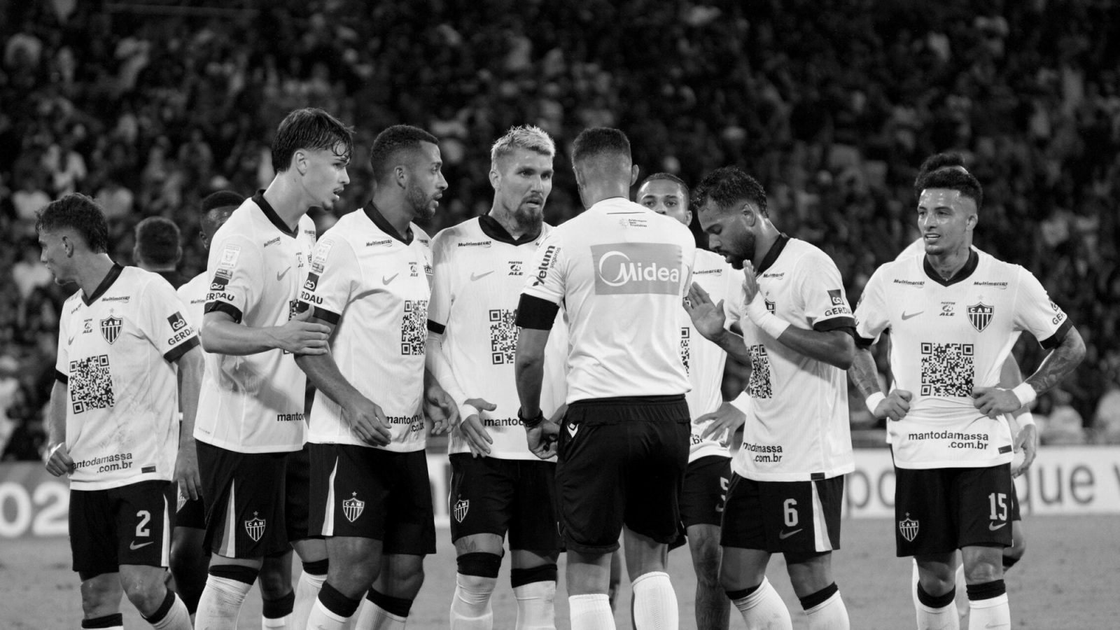 Foi pênalti em Flamengo x Atlético-MG? O que diz a regra
