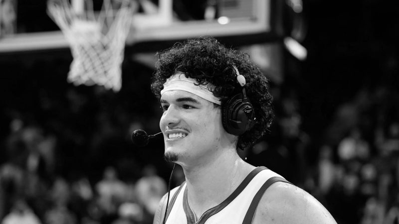 Brasileiros no media day: a hora de Gui Santos e Splitter