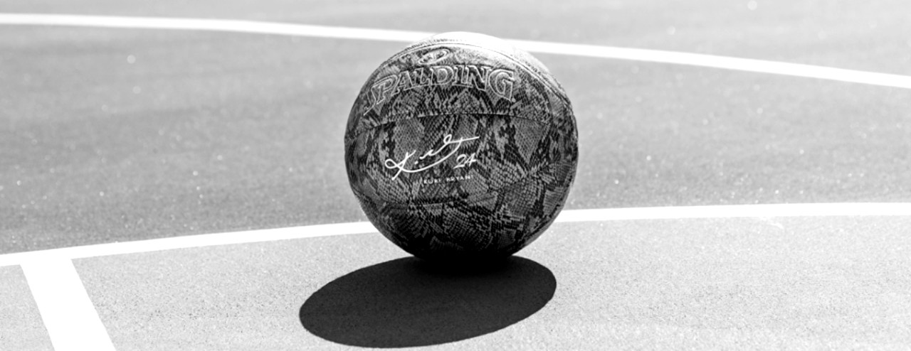 Spalding vai lançar bola em homenagem a Kobe Bryant