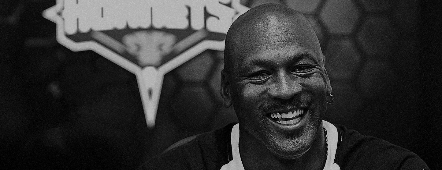 Vaza foto da nova camisa do Charlotte Hornets