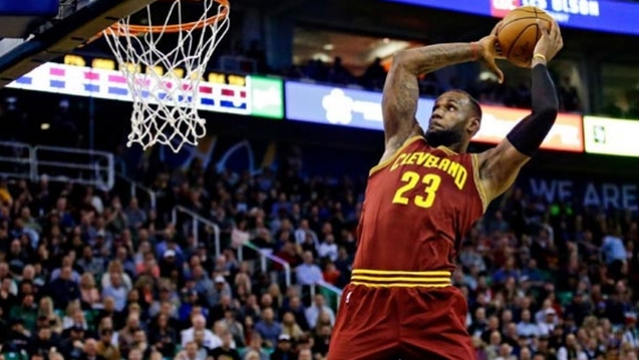 LeBron tem enterrado mais do que o normal