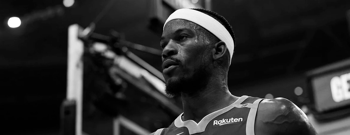 Warriors estreia contra o Lakers sem Butler e sem Moody