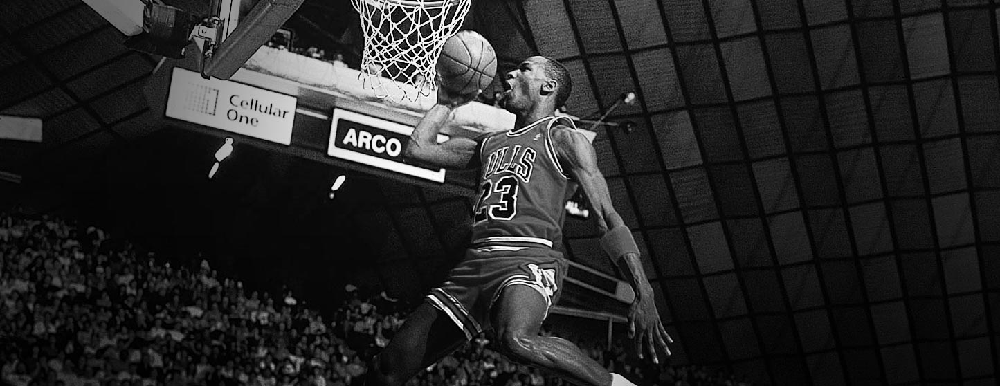 30 anos do primeiro título de enterradas de Michael Jordan