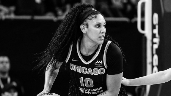 Kamilla Cardoso domina o garrafão da WNBA em 2026
