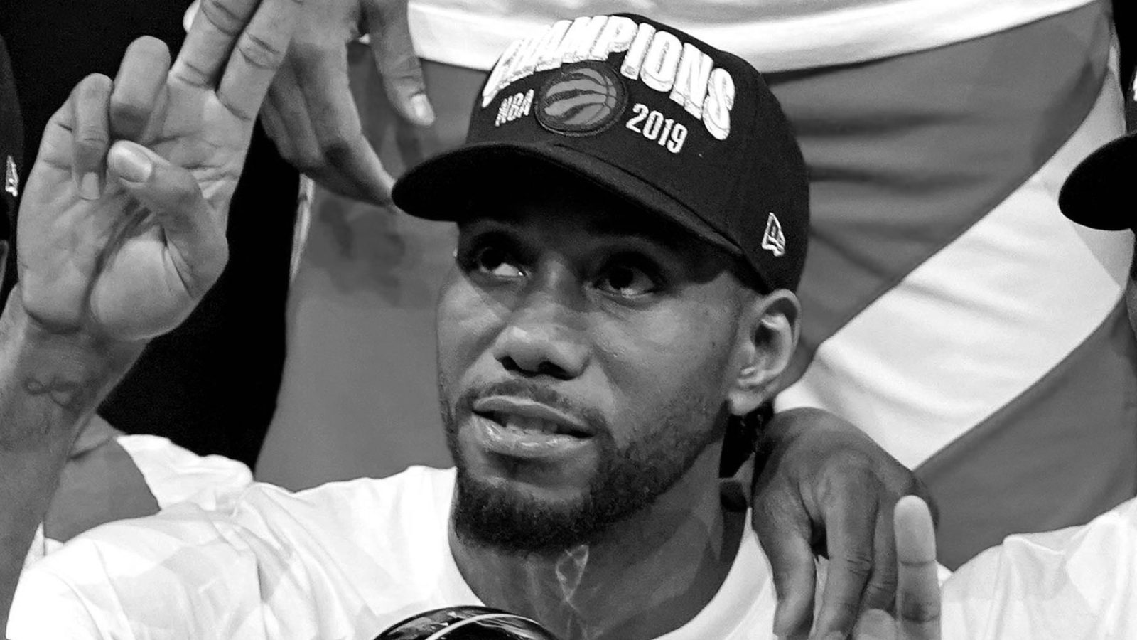 Kawhi abre mão de 11 milhões para ficar no Raptors