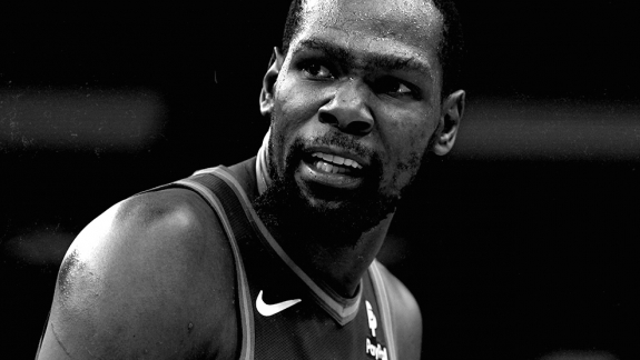 'Sempre foi um palhaço': Kevin Durant perdeu a paciência com jornalista