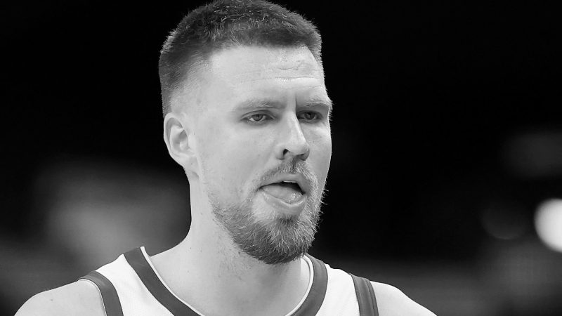 Troca proposta tira Porzingis do Warriors por dois do Bulls