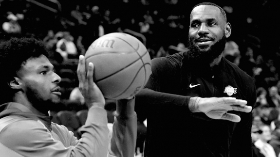 NBA: LeBron James trola Bronny em seu primeiro dia de trabalho com o Lakers