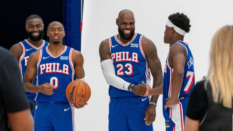 O time titular do Sixers com LeBron e quem sai do banco