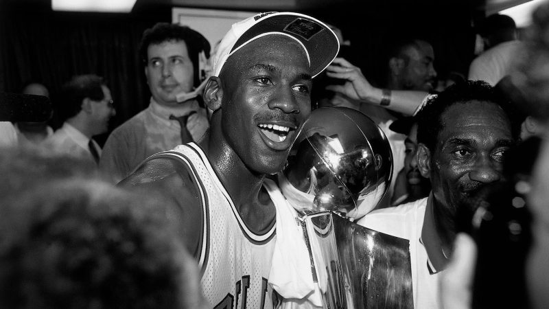 LeBron x Jordan: quem ganha em cada estatística