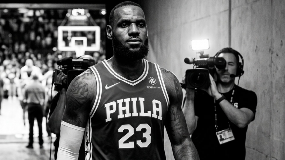 LeBron volta a Los Angeles no Natal, contra o Lakers