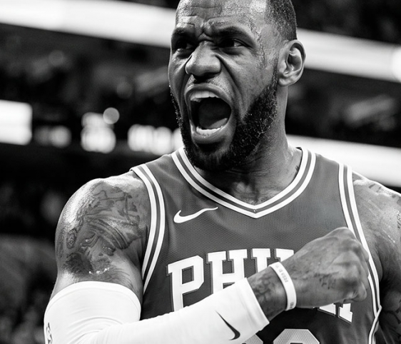 LeBron lidera as 14 contratações da NBA