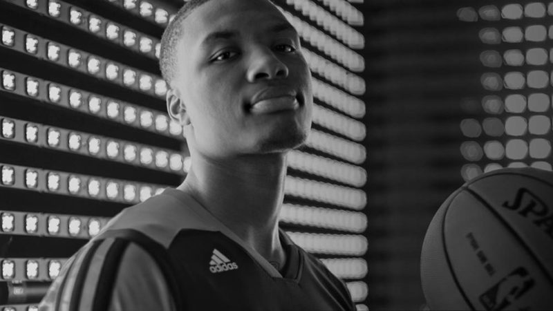 Damian Lillard faz melhorias na escola onde estudou