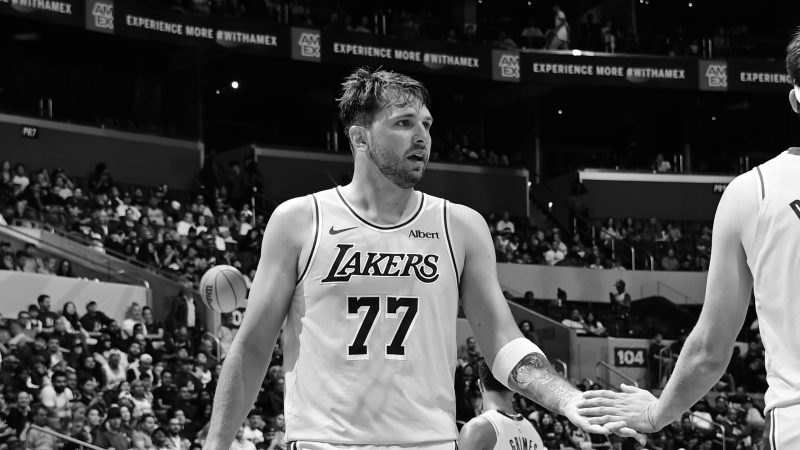 Veja o que Doncic escreveu aos fãs do Lakers no LA Times