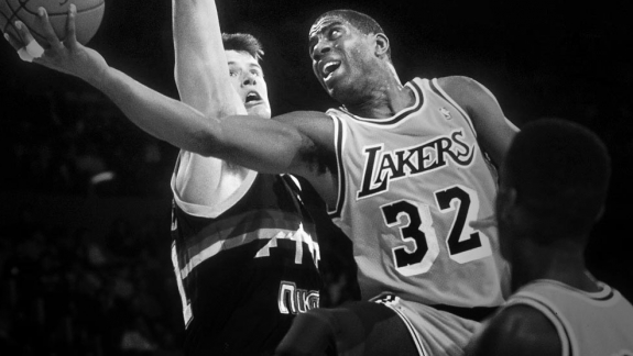 25 anos da aposentadoria da camisa do Magic Johnson pelo Lakers