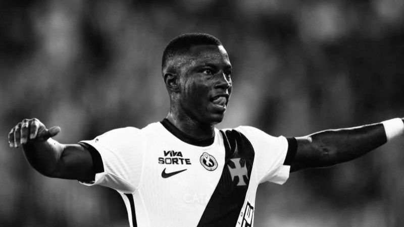 Quem é Hinestroza, o colombiano que virou o jogo do Vasco
