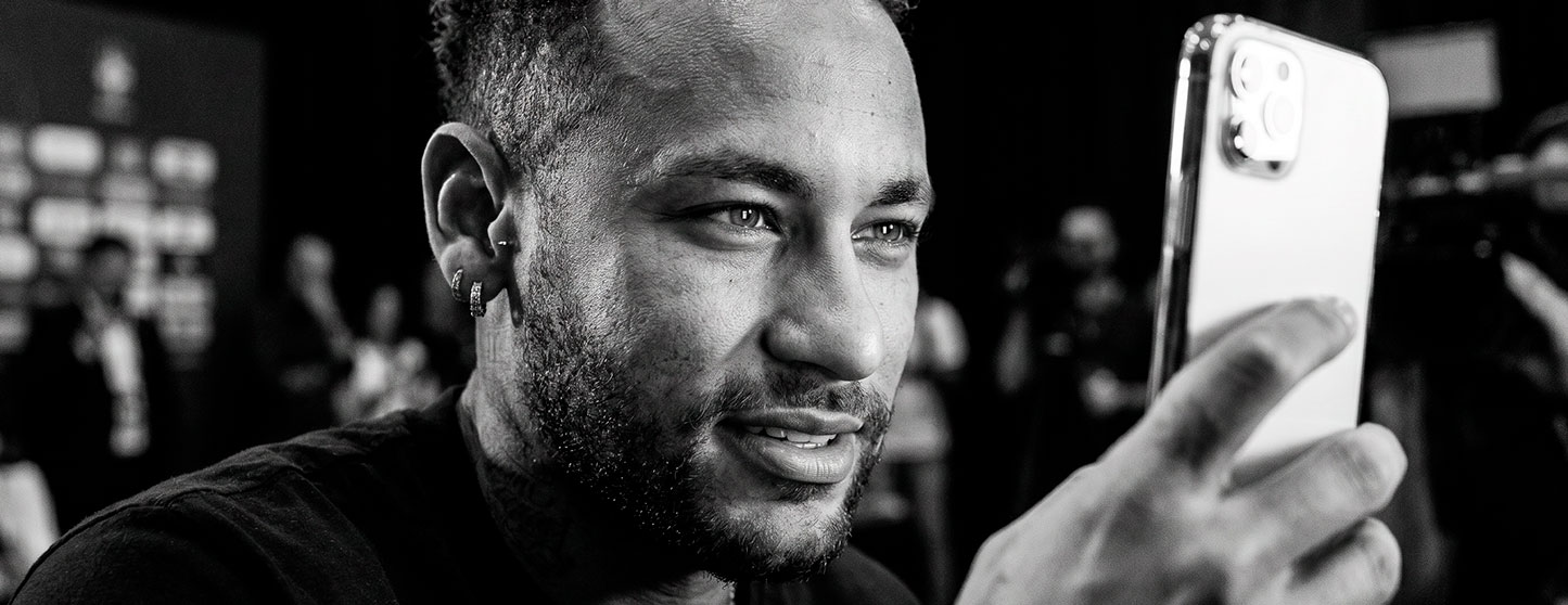 Neymar vira herói de 16 séries de IA na China