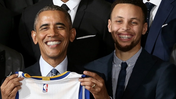 Stephen Curry faz homenagem a Barack Obama