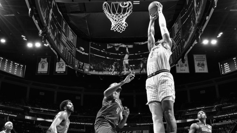 Magic x Cavs: Banchero acerta 10 de 13 após o 1 de 10