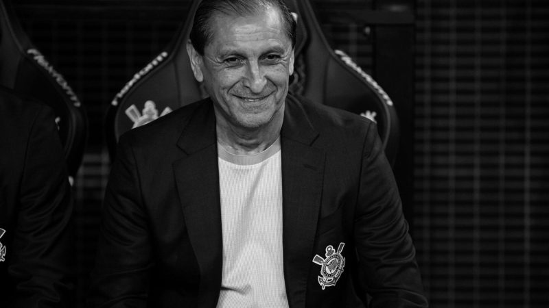 Quem será o técnico do Corinthians após demissão de Diniz